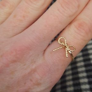 Bow ring costume jewellery